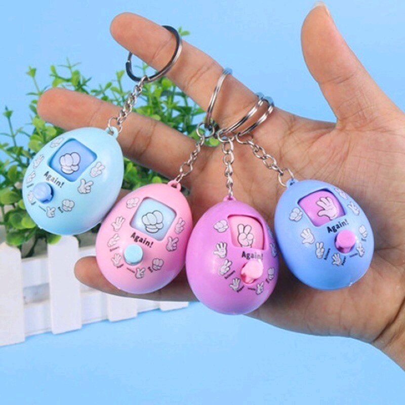 Móc khóa oẳn tù tì