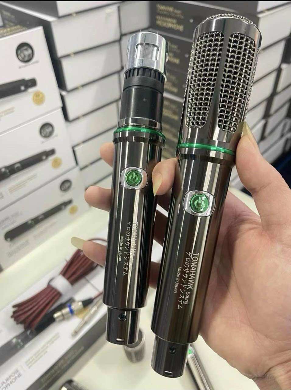 Mic dây nhật tomahawk