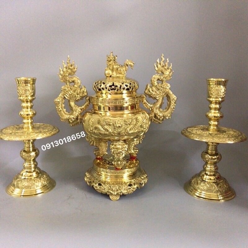 Bộ đỉnh thờ lư hương bằng đồng cao 35cm gồm 1 đỉnh 2 nến nặng 6,5kg