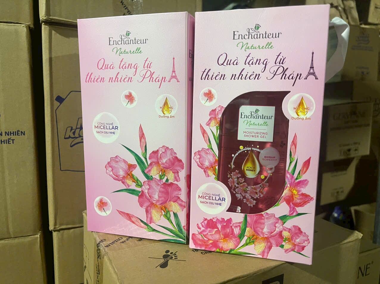 Sữa tắm Enchanteur natu hương nước hoa hồng pháp