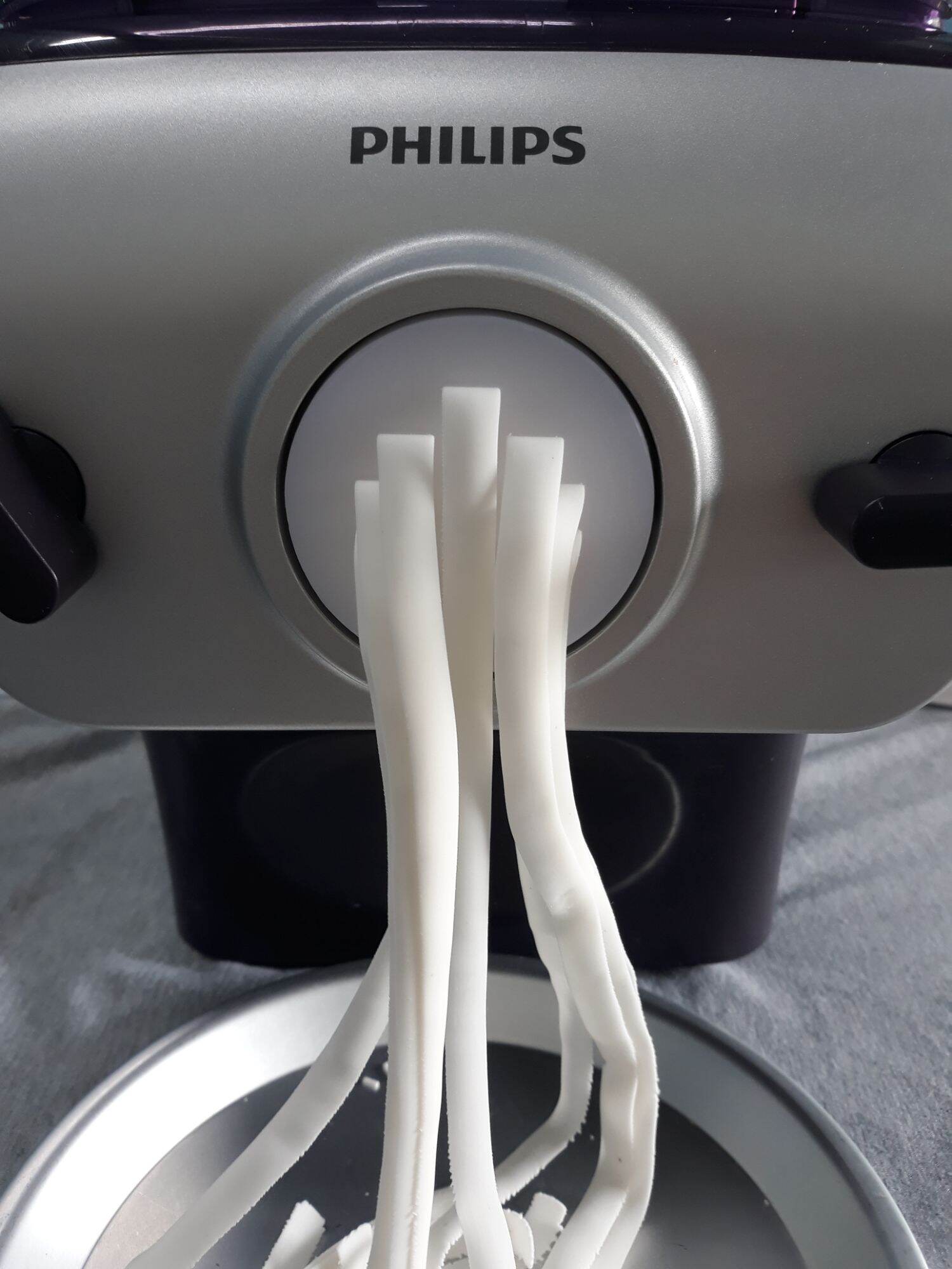 Khuôn phở 8x1mm dùng cho máy làm mì Philips