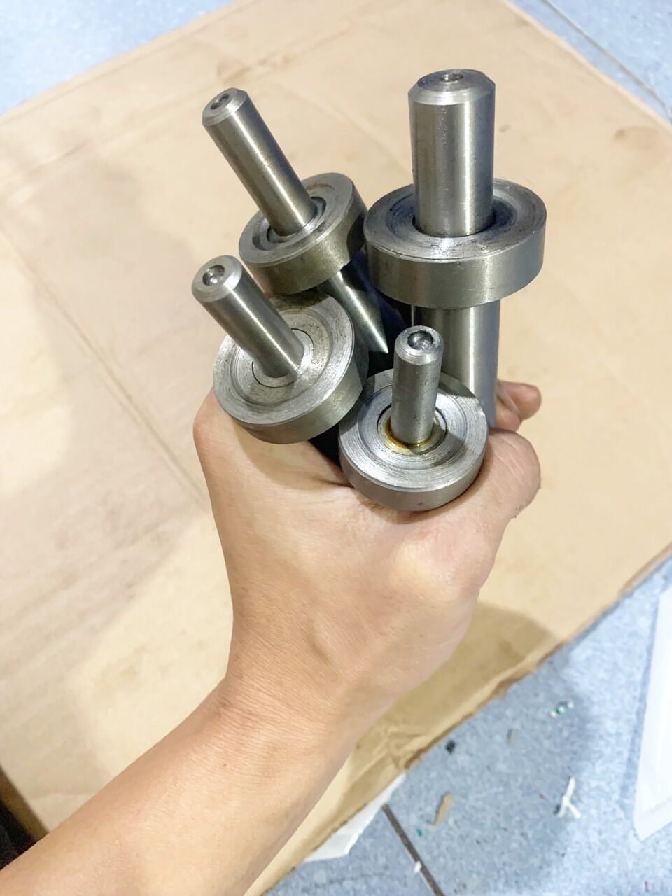 Bộ 4 cây đóng bi , bạc đạn bánh xe máy