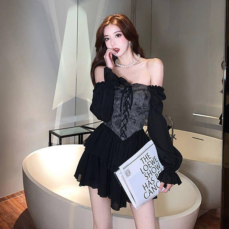 Đầm Poncho hai dây