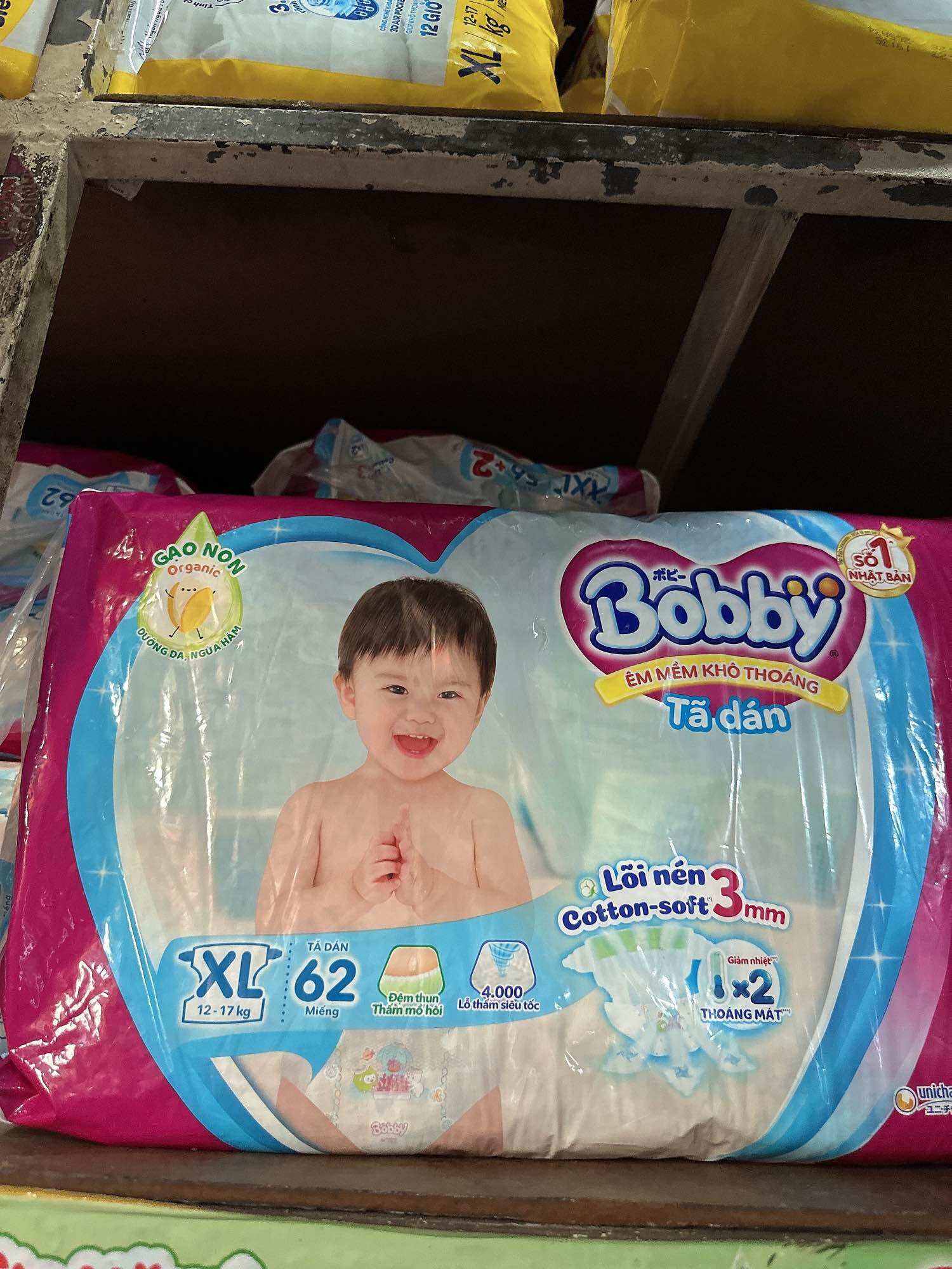 TÃ DÁN BOBBY SIÊU THOÁNG SIZE XL 62 MIẾNG (12-17kg)