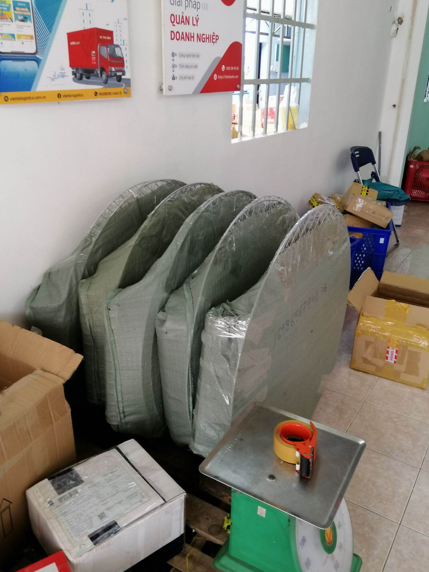 lồng chạy tập lực gà chọi.Tặng Lê 0357895259