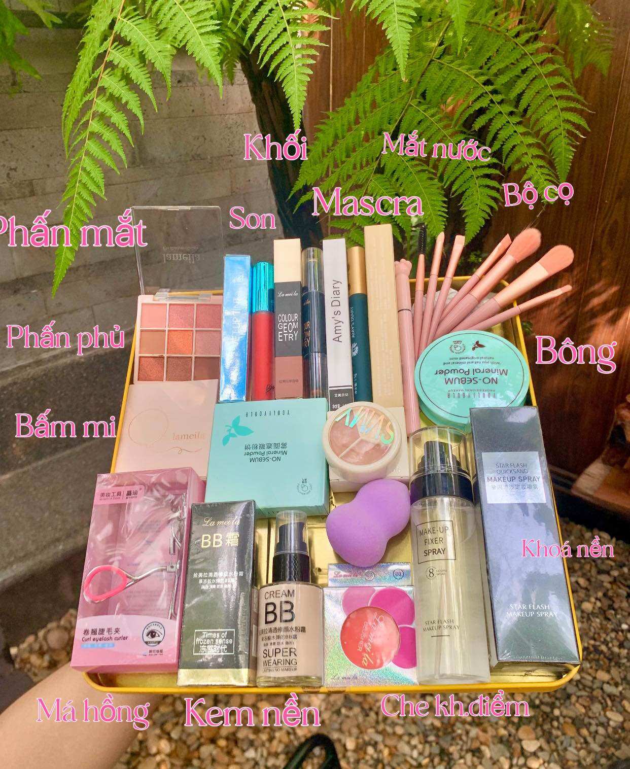 Trọn Bộ Trang Điểm Chuyên Nghiệp 13 Món