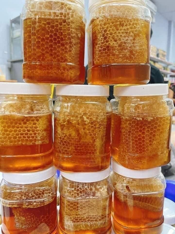 Mật ong nguyên sáp hũ 1 kg
