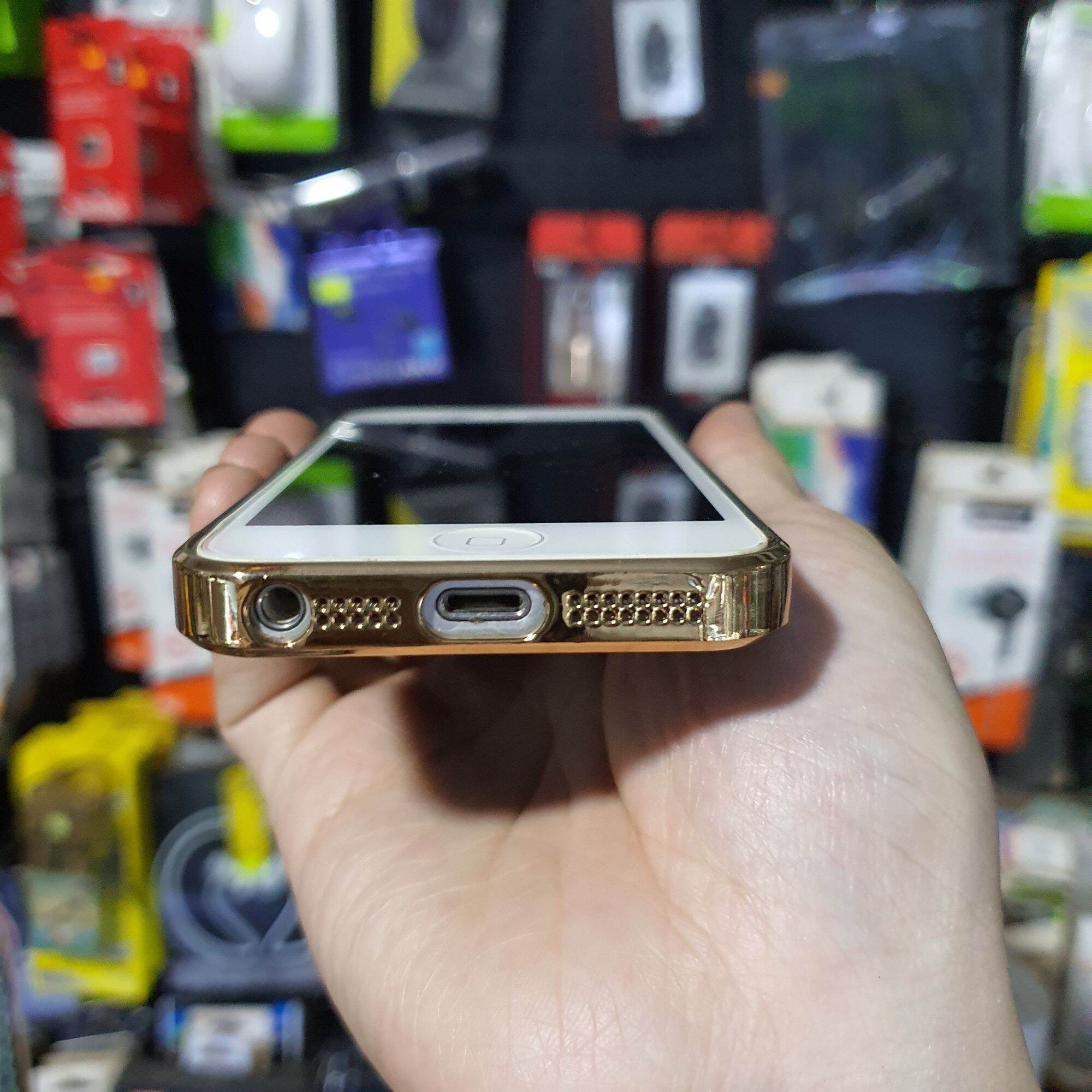 Ốp lưng iphone 5/5s lắp ráp 3 mảnh
