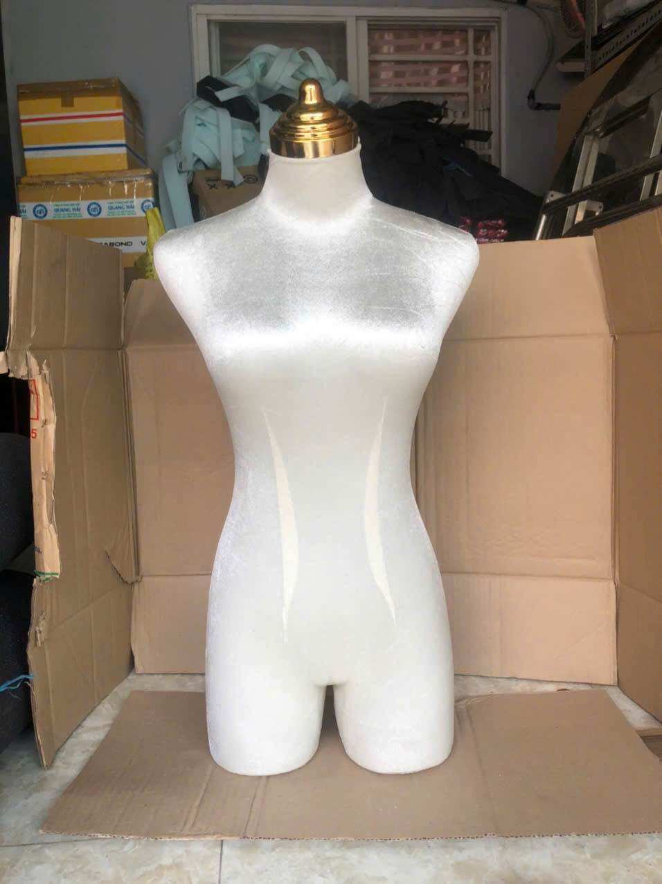 Manocanh nhung nữ đầu mạ vàng size S