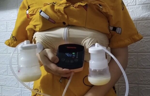 Máy hút sữa điện đôi hichito nhật bản