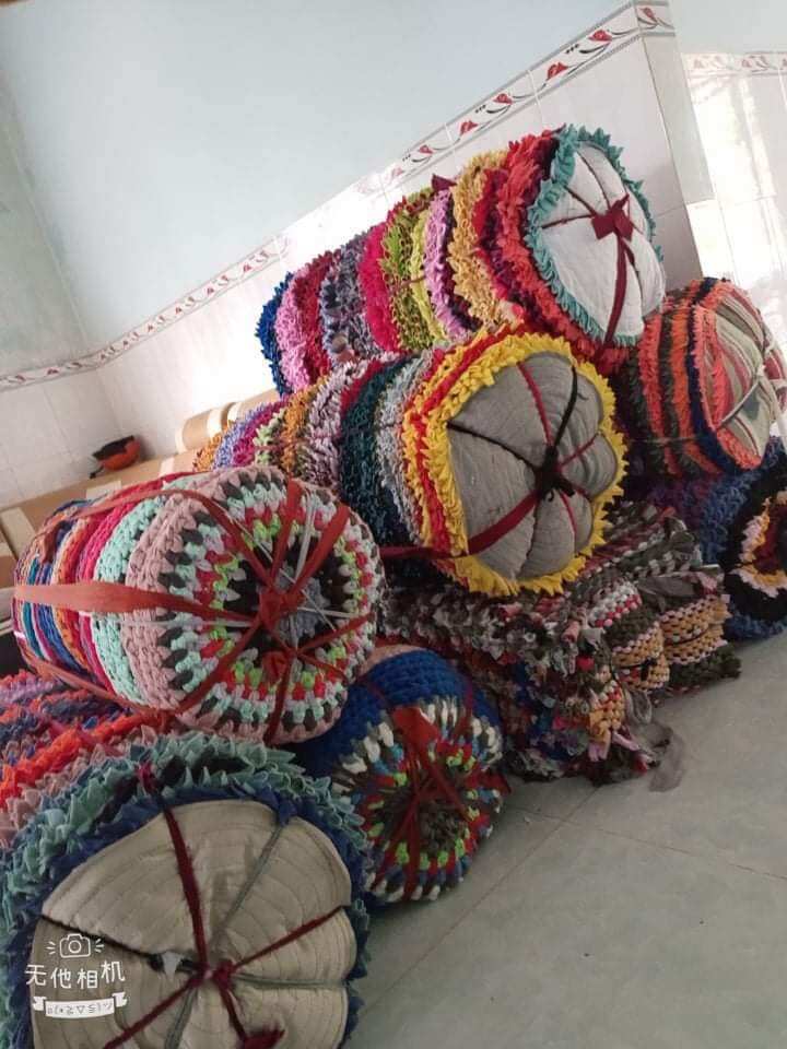 Thảm lau  chân. thấm nước tốt. kích thước 40cm