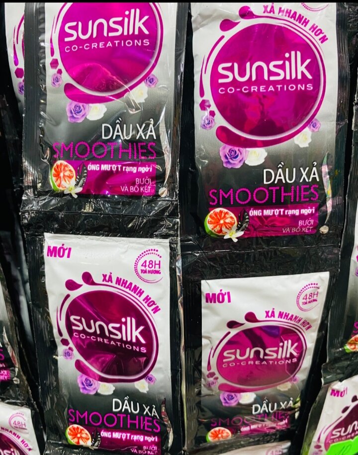 Dầu Xả Tóc Sunsilk dây 10 gói x 6g màu đen