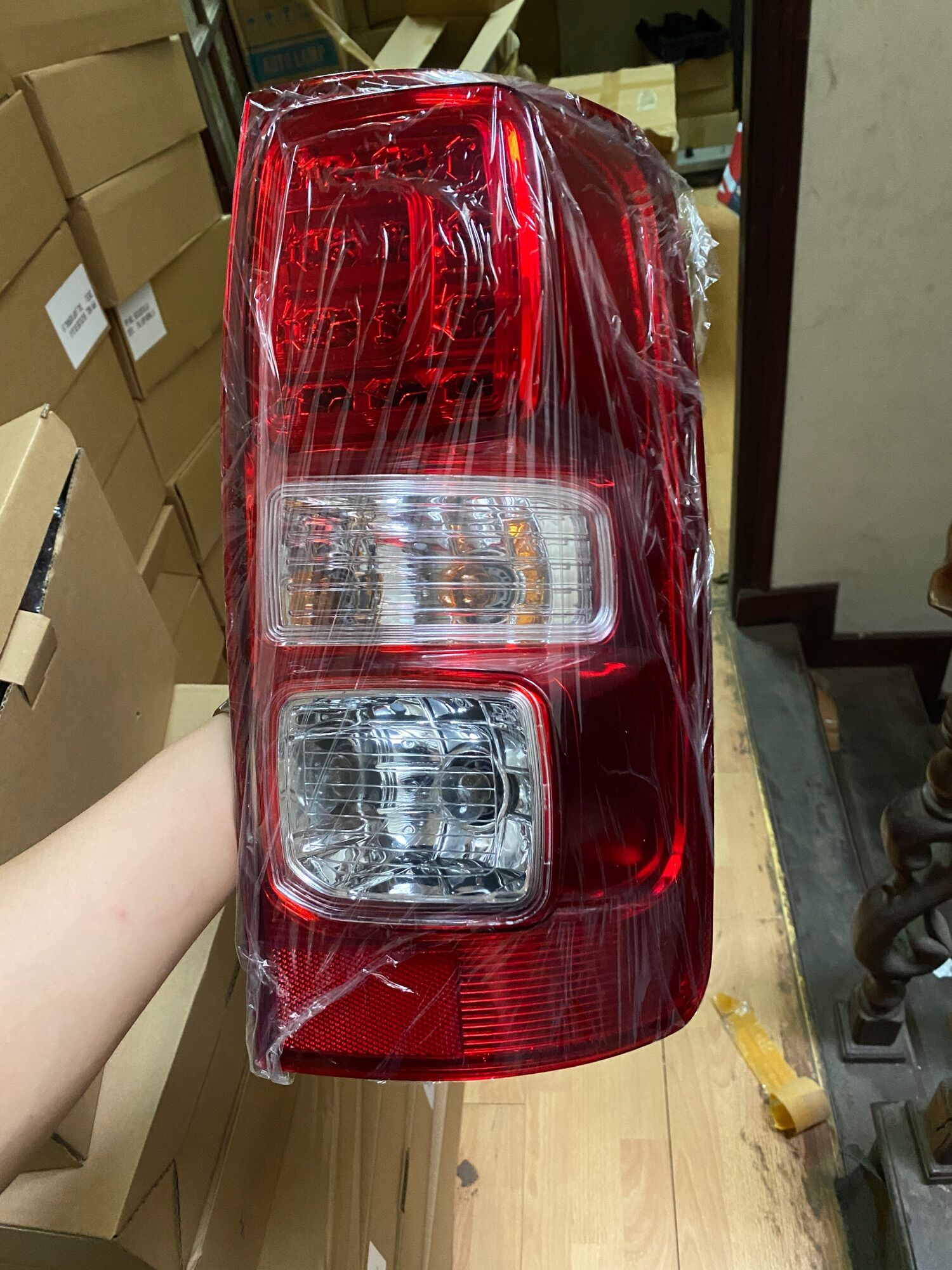 Đèn hậu Led Colorado hàng thái lan