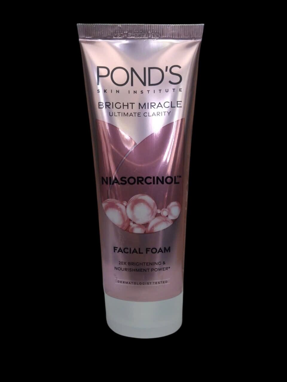 Sữa rửa mặt sáng da Pond's Bright Beauty 100g