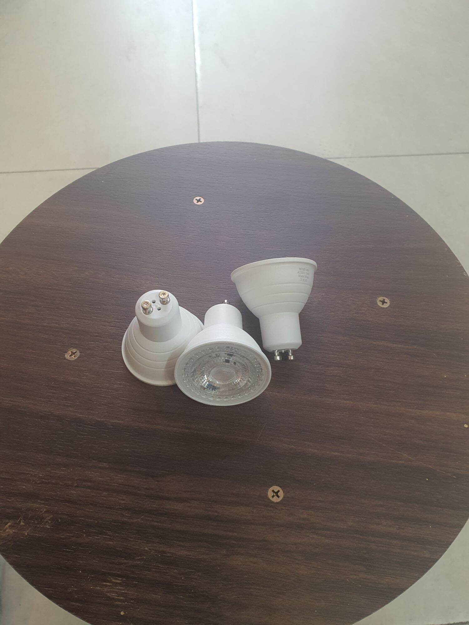 Bóng gu10-6w led