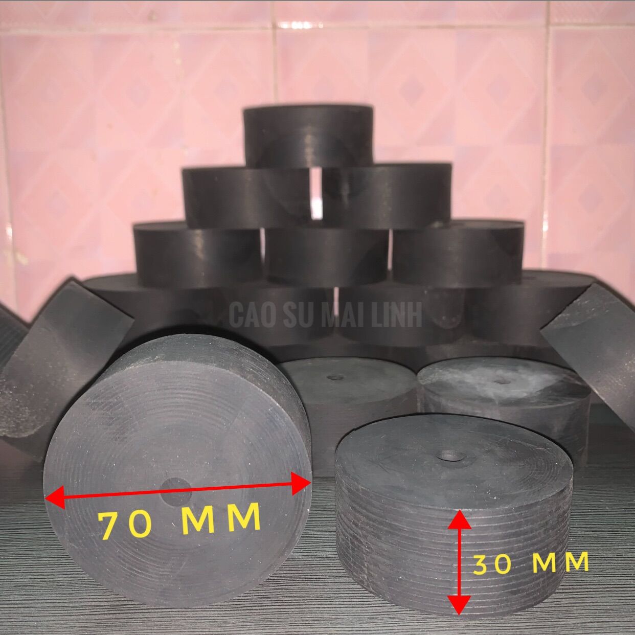 Cao su giảm chấn, Cao su kê chân máy, Cao su chống rung phi 70 cao 30 (mm) - 33k 1 cục / Đế cao su giảm chấn / Cao su giảm xóc / Cao su giảm rung / Cao su kê chân máy / Cao su chống rung