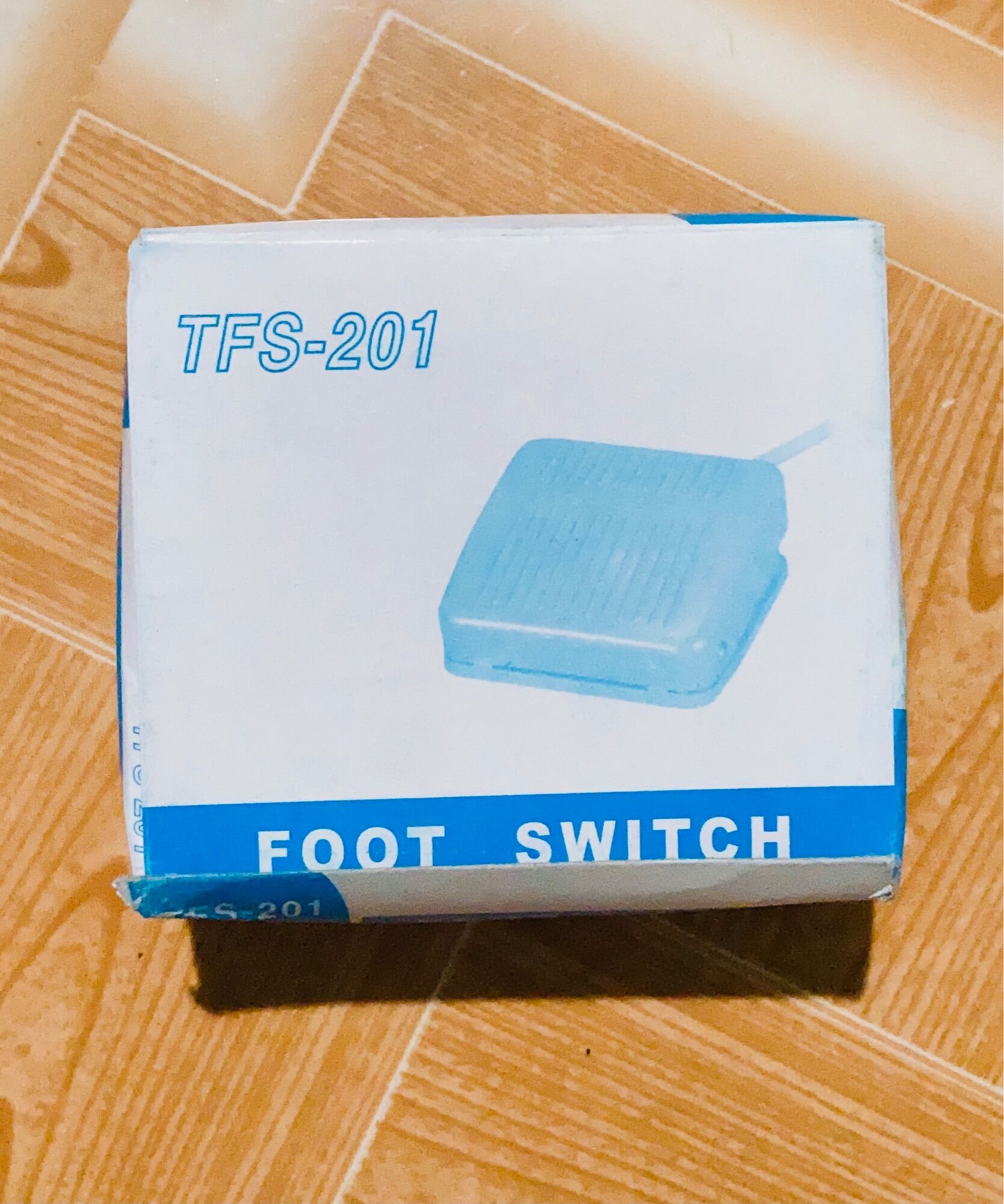 Cò bóp chân máy đi thuyền