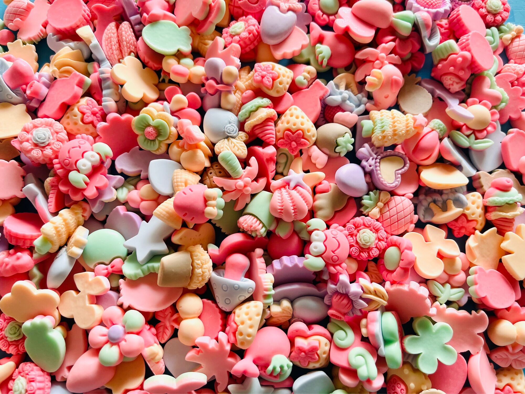 Set 100 charm hồng nhám xinh dùng làm cột tóc, ốp đt, slime…..