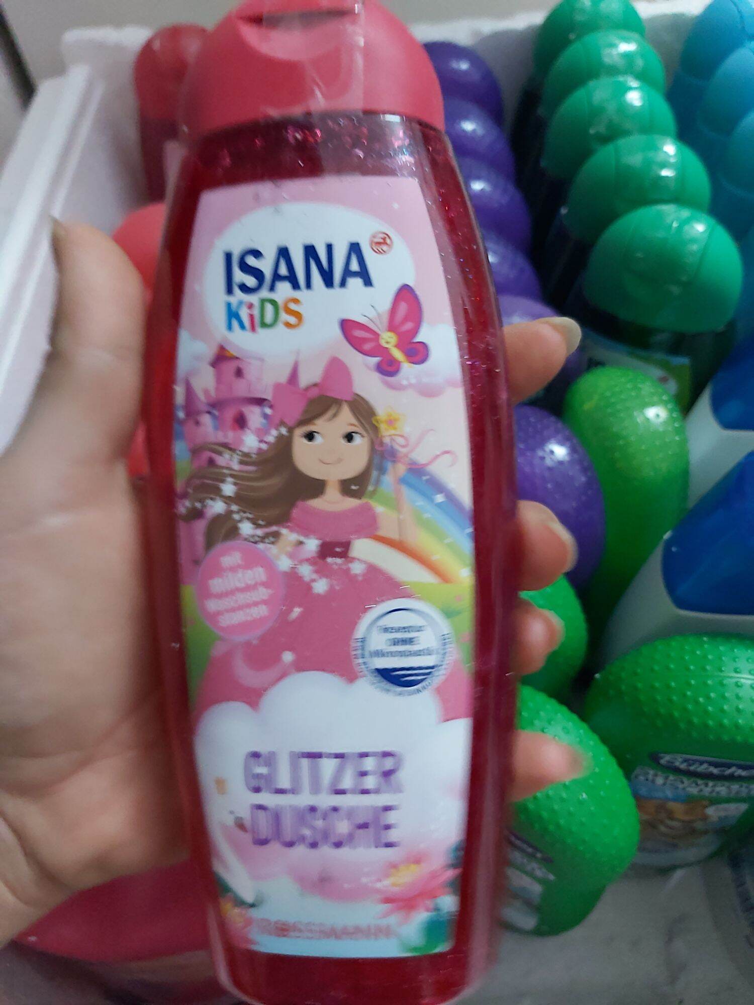 sữa tắm gội trẻ em isana  chuẩn đức