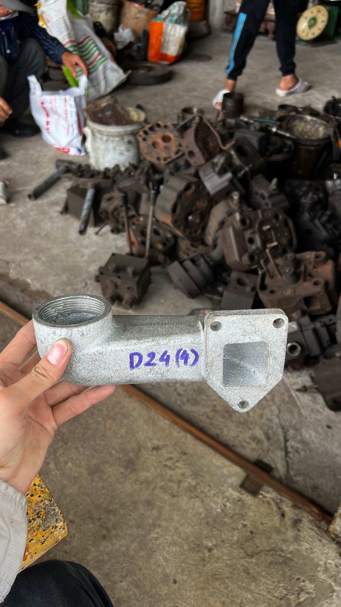 Co bô giảm thanh máy D12,D15,D24,D28