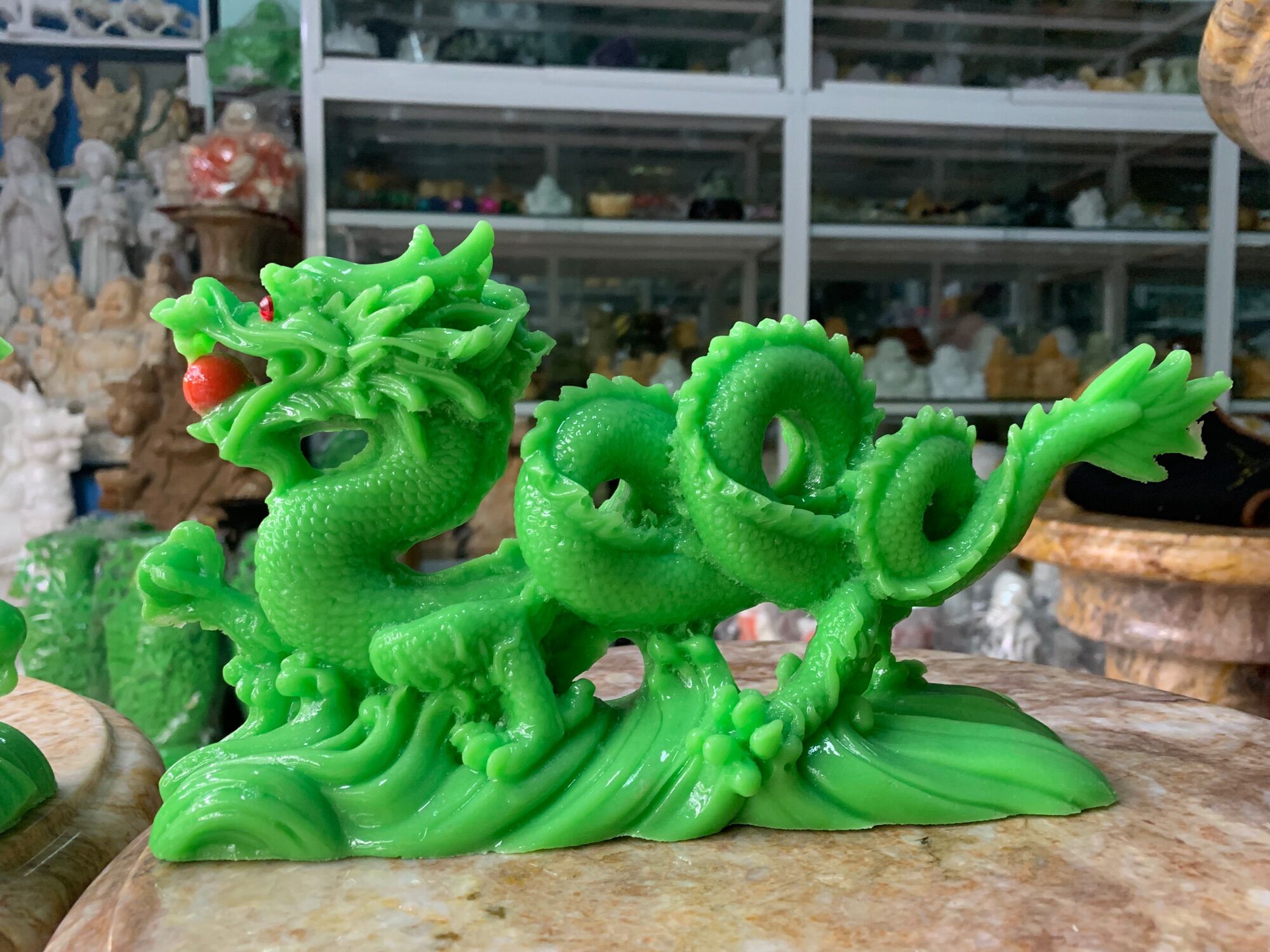 Cặp Rồng Ngậm Ngọc Đá Đúc - ngang 30cm