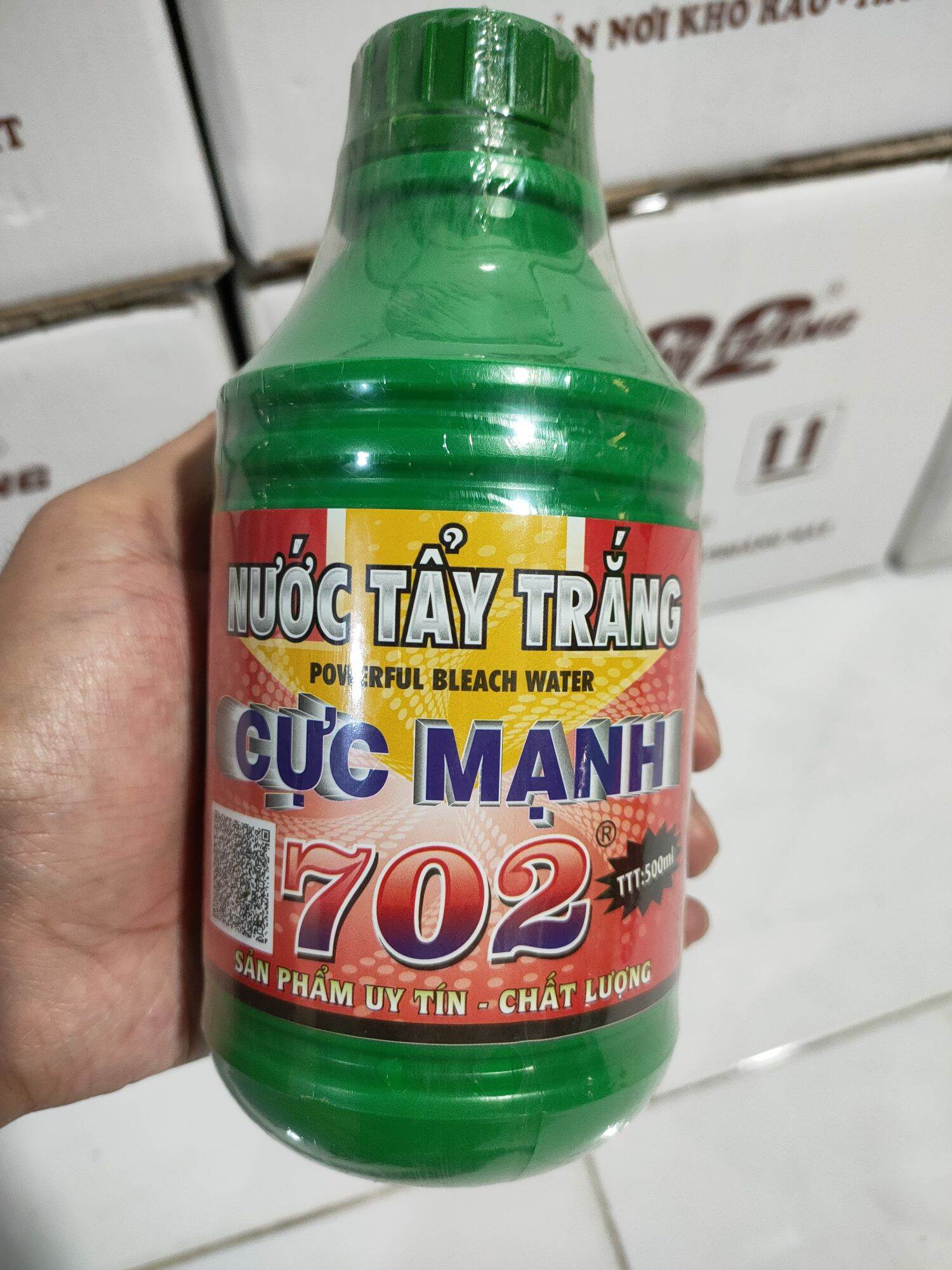 Tẩy Máy 702, tẩy máy xe, bình xăng con, chi tiết nhôm