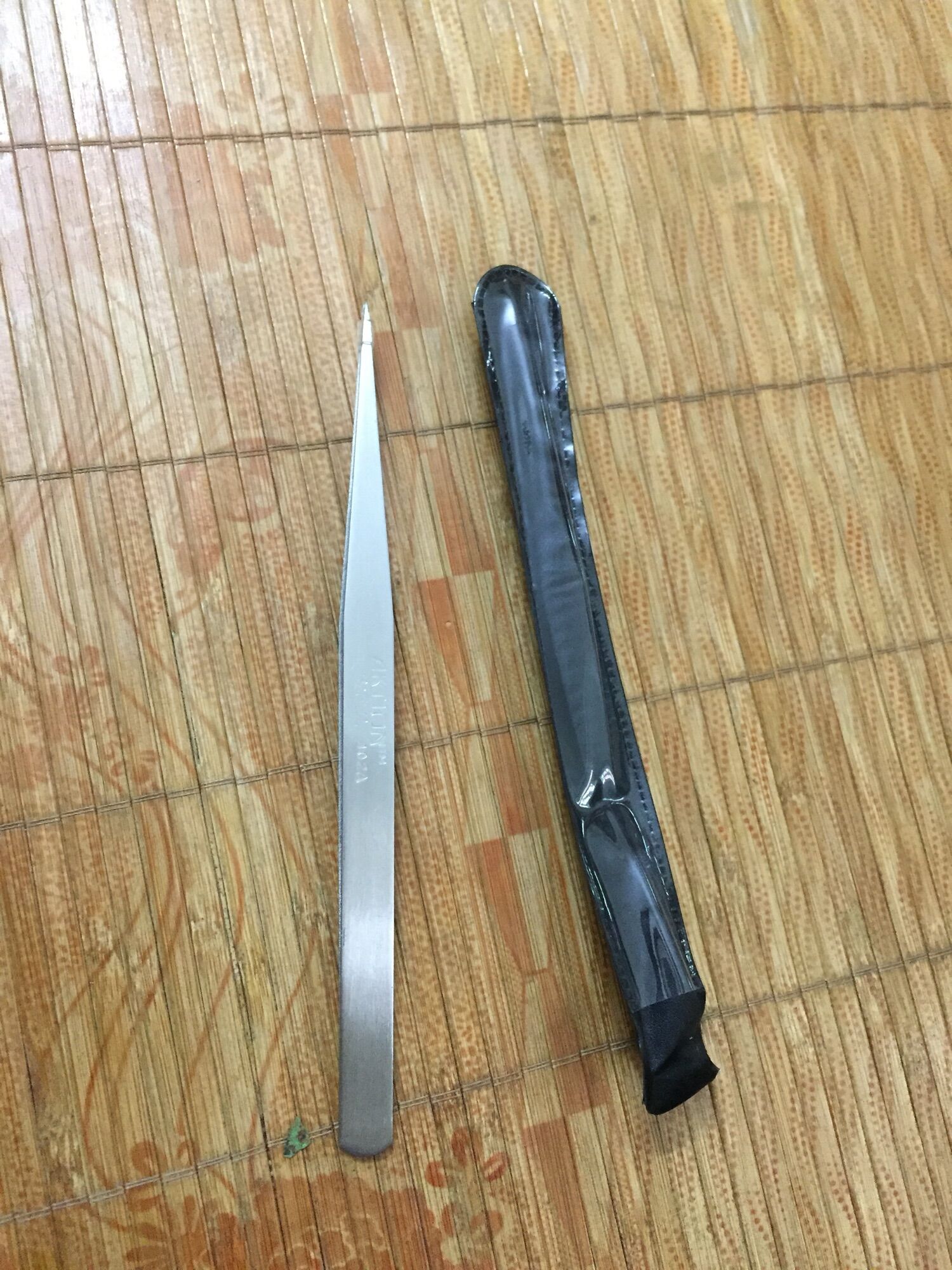 Nhíp gắp chỉ cong , thẳng dài