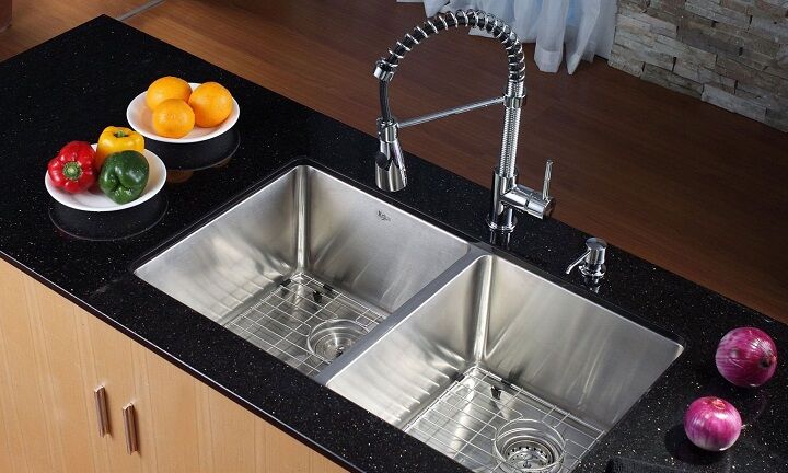 Chậu rửa bát đôi đúc âm bàn đá. kt 82x 45 cm cân. inox 304 xiphong 140.