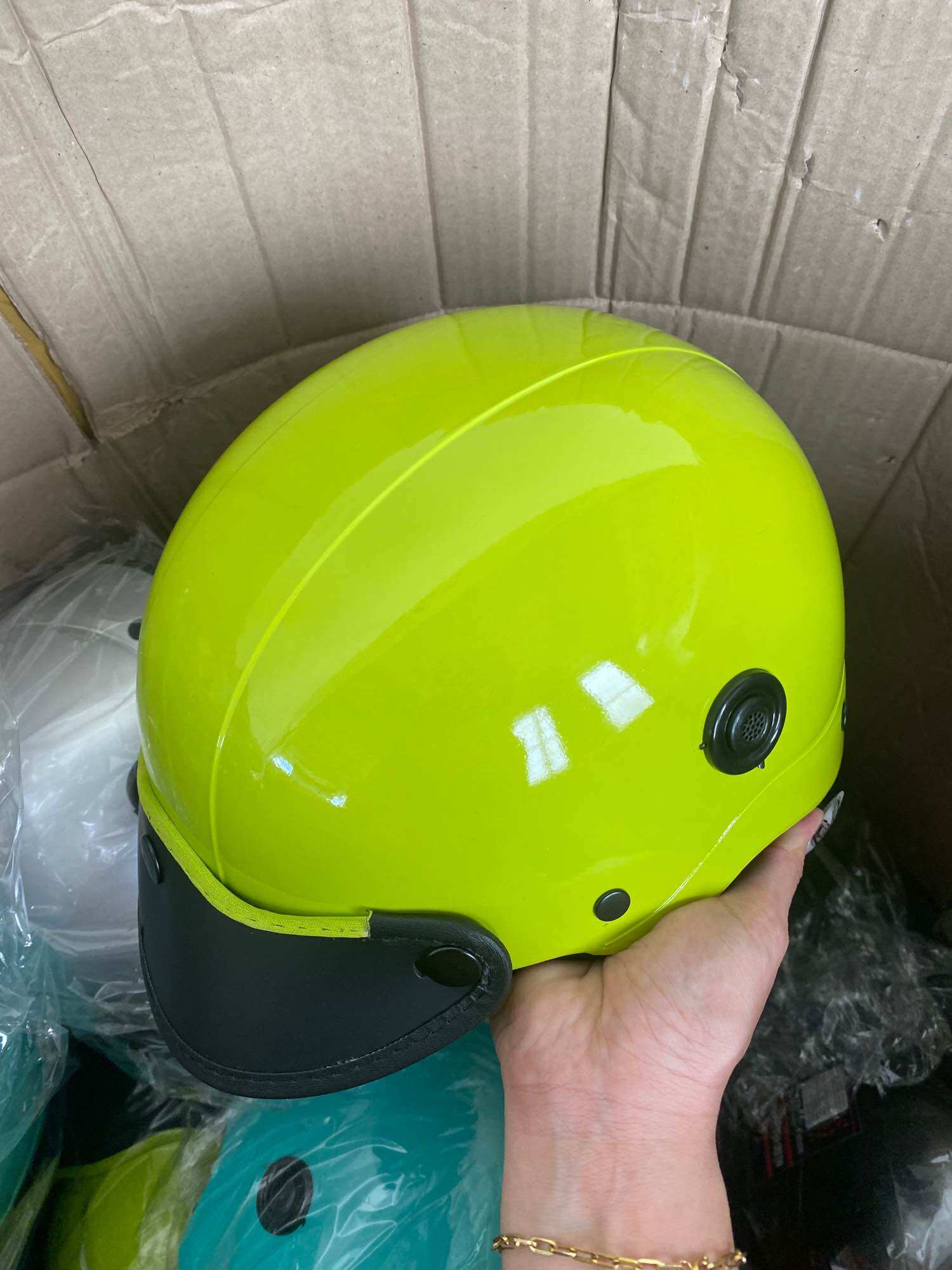 Mũ bảo hiểm nửa đầu nhiều màu sơn bóng