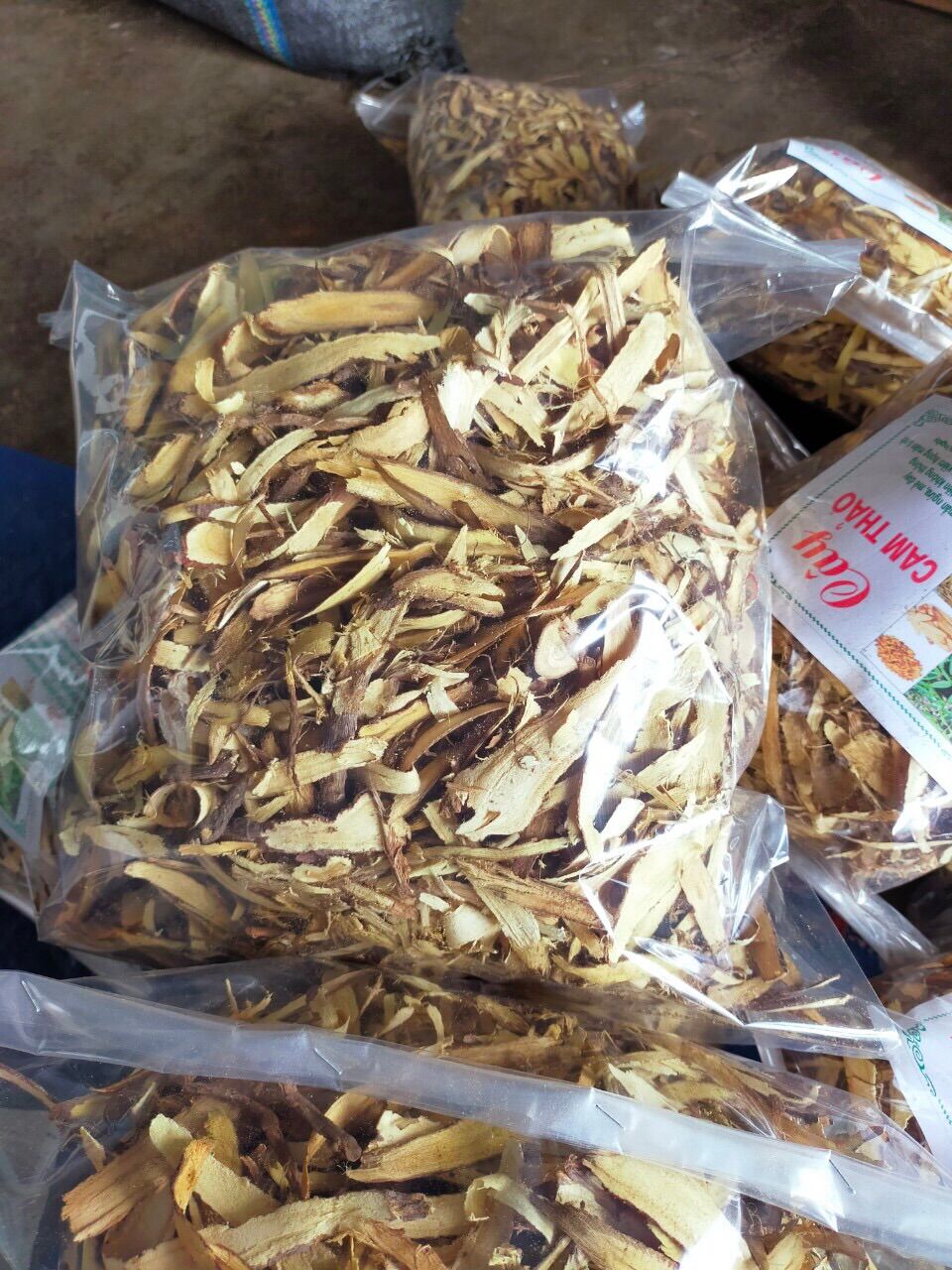 Cây cam thảo Tây Bắc khô (gói 1kg)