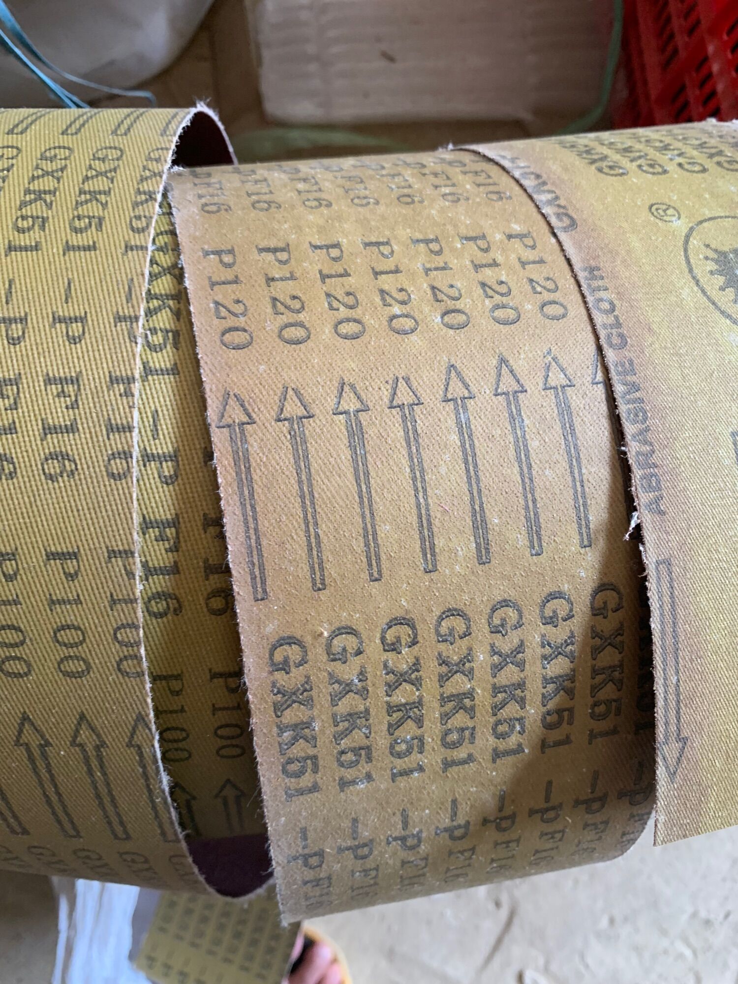 Giấy giáp, giấy chà nhám bán theo mét