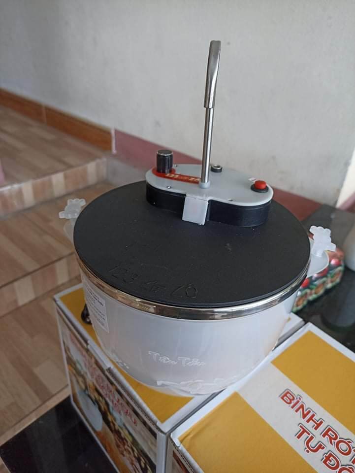 MÁY RÓT RƯỢU TỰ ĐỘNG CẢM ỨNG CÓ NGĂN ĐỰNG ĐÁ