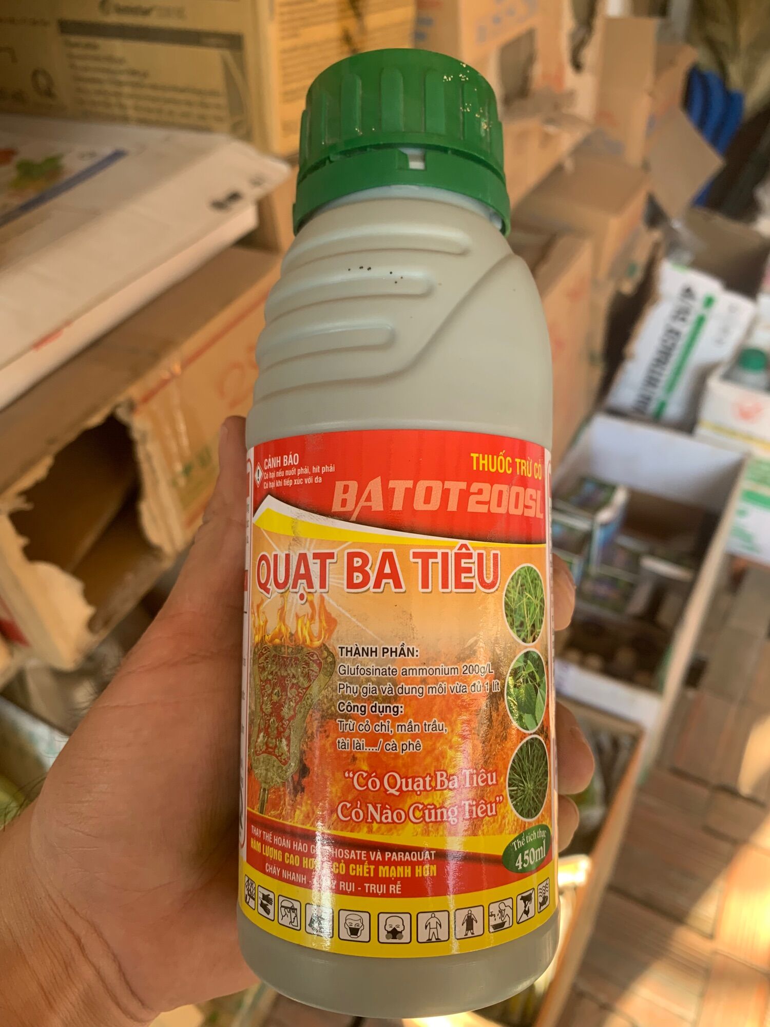Thuốc Diệt Cỏ Dại Quạt Ba Tiêu Chai 450ml