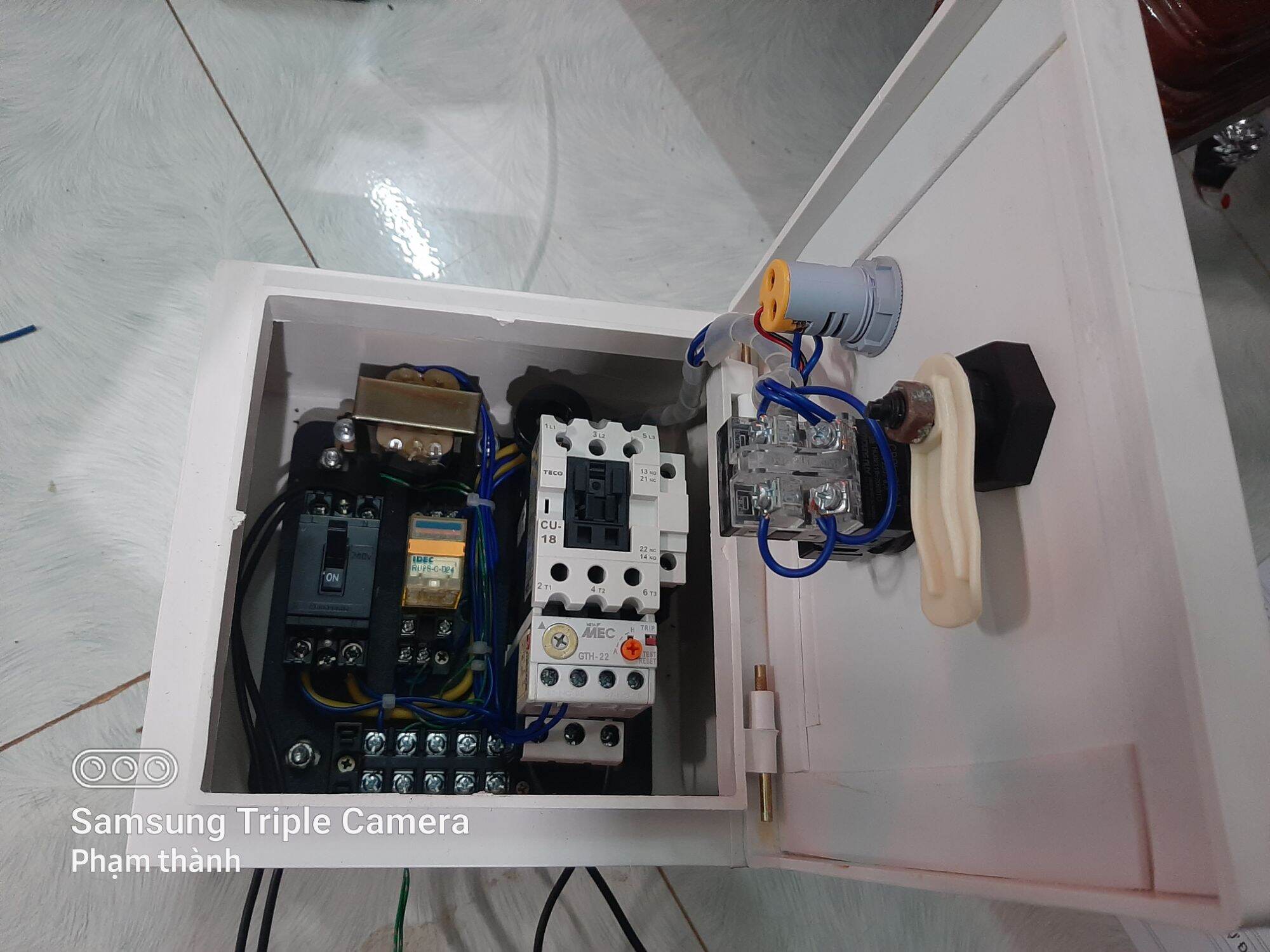 tủ  điều khiển  bơm nước  12-24v an toàn