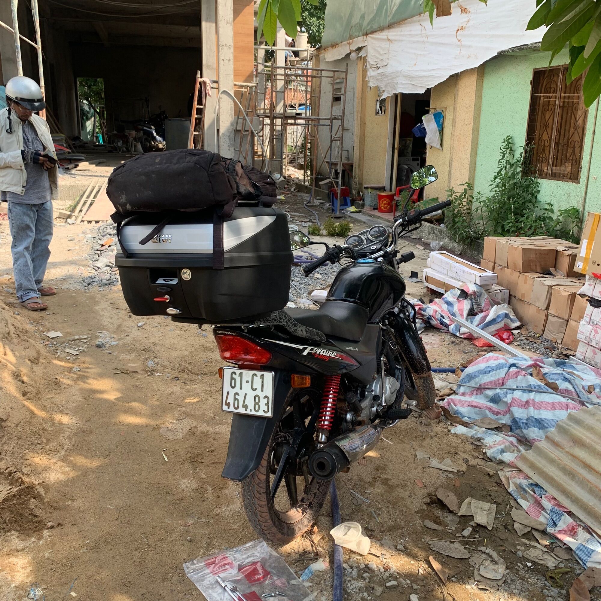 Fortune 125 lên thùng Givi B32N ADV