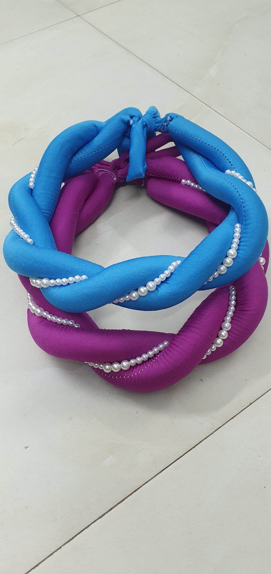 Mấn Xoắn Đội Đầu