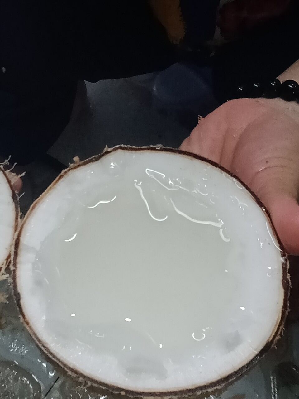 Dừa sáp đặc sản cầu kè trà vinh loại đặc trưng trái từ 900g đến 1.1kg