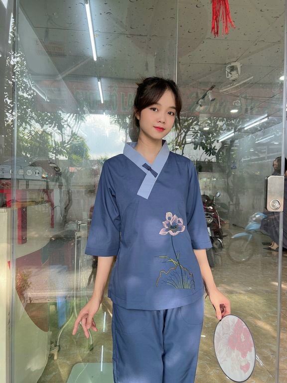 Đồ lam 1 nút kate thêu hoa nữ