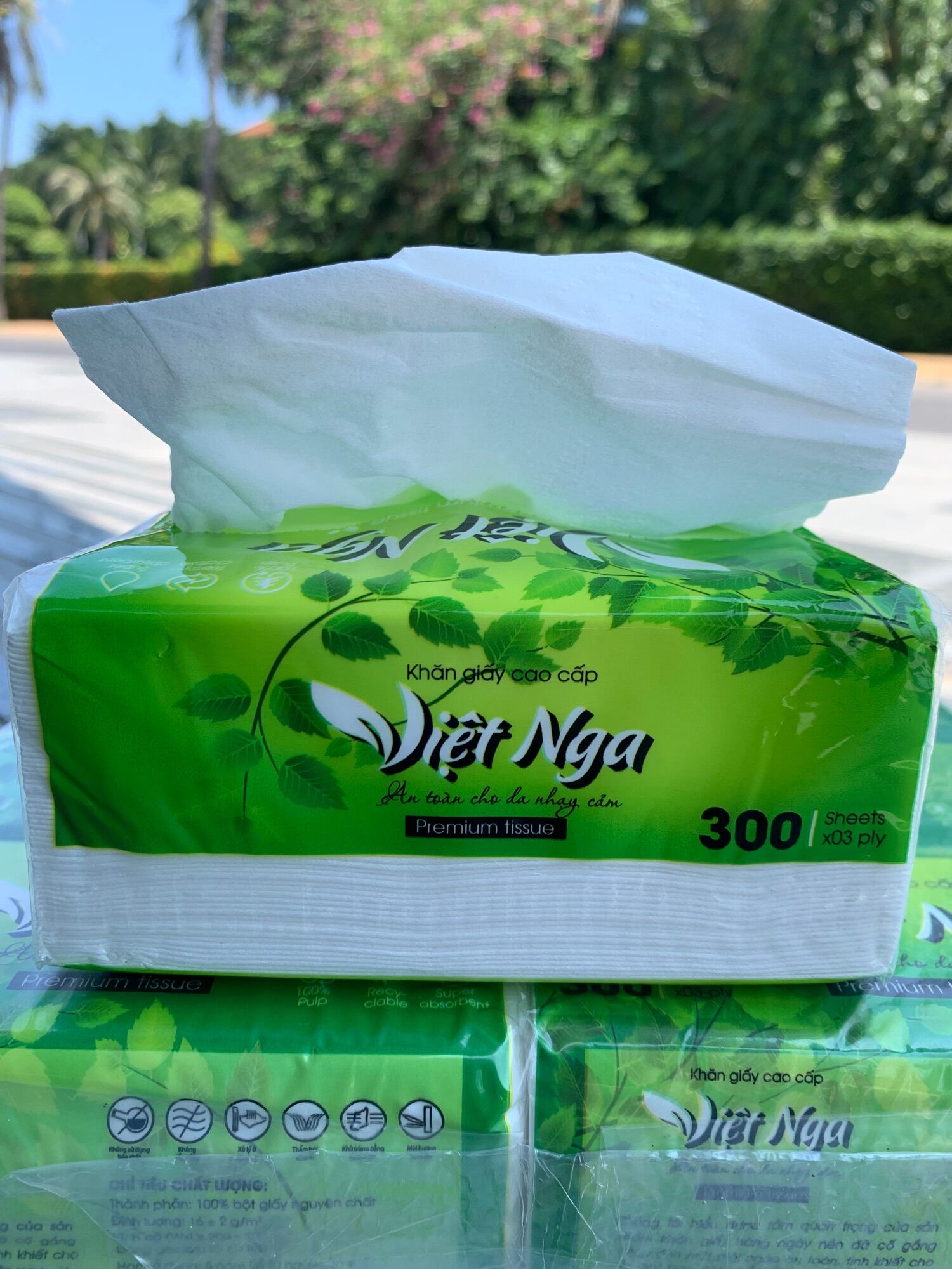Giấy ăn loại rút 300 tờ 3lớp giấy lụa cao cấp