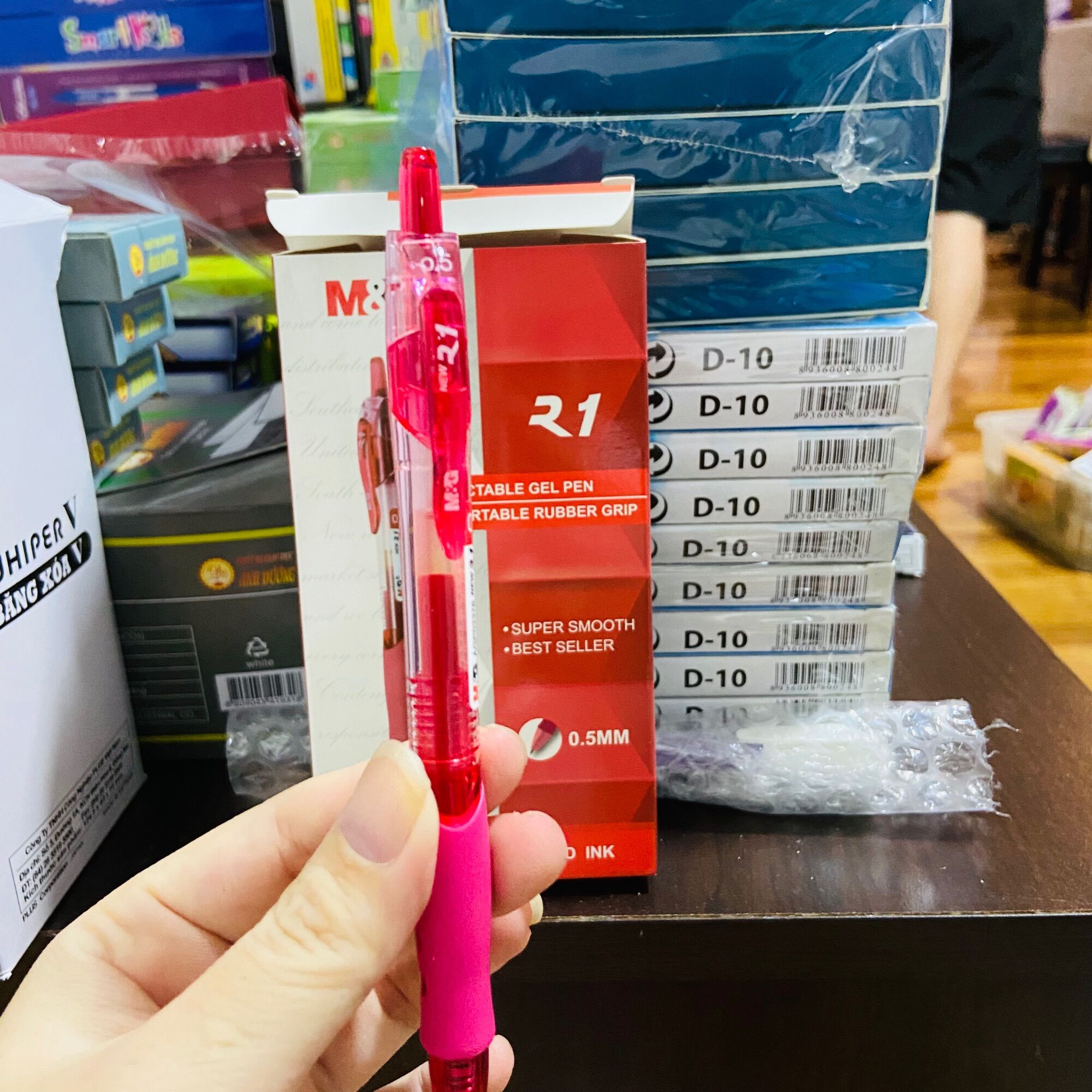 Bút nước M&G R1 AGP02376 0.5mm (Bút gel MG R1) (xanh đỏ)