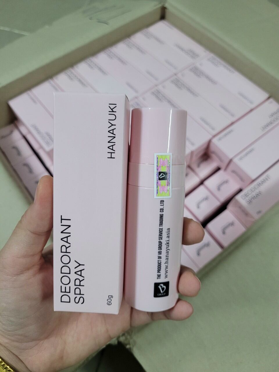 Xịt thơm khử mùi cơ thể Hanayuki Deodorant Spray