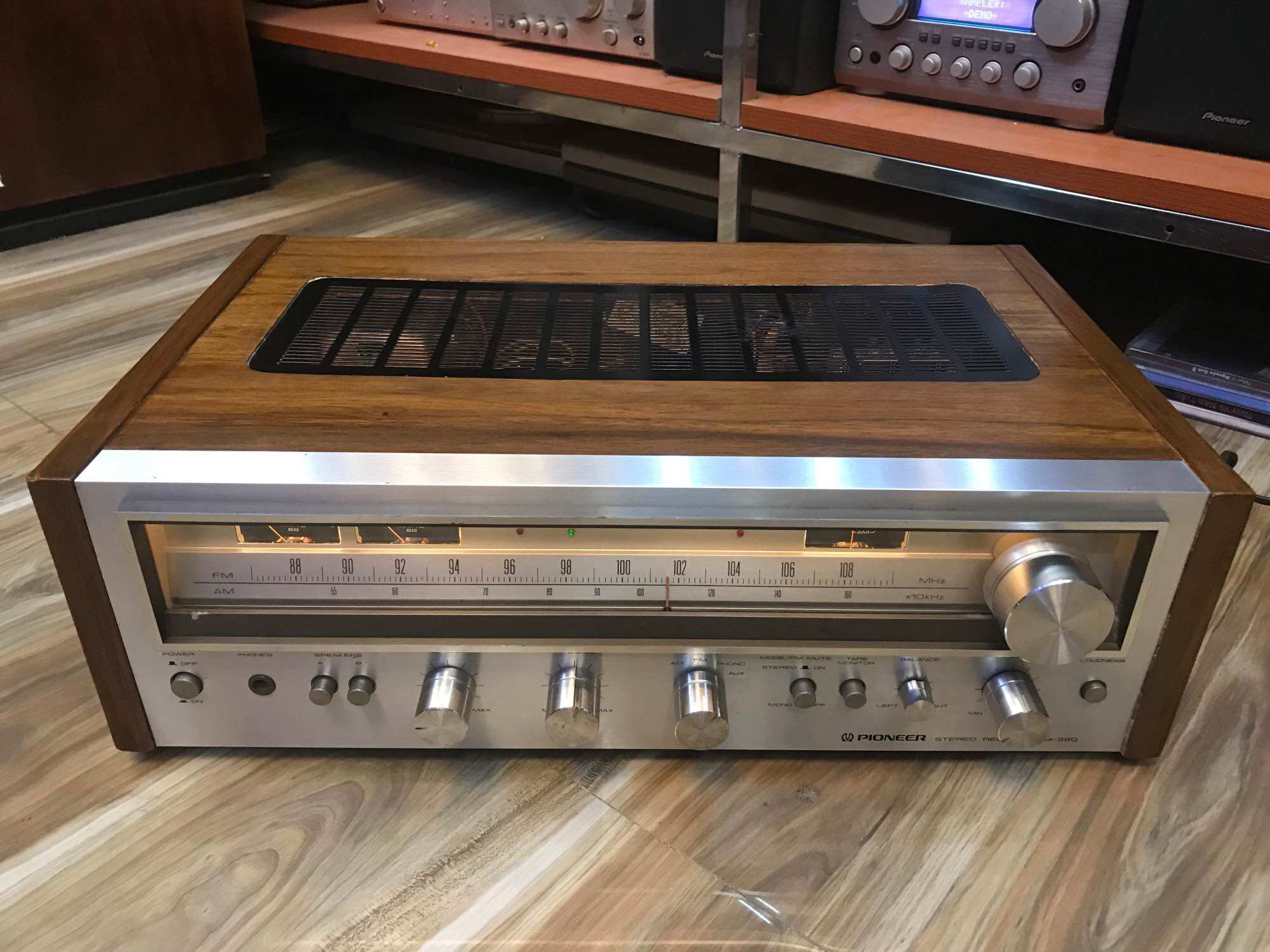 Âm ly Pioneer SX-580