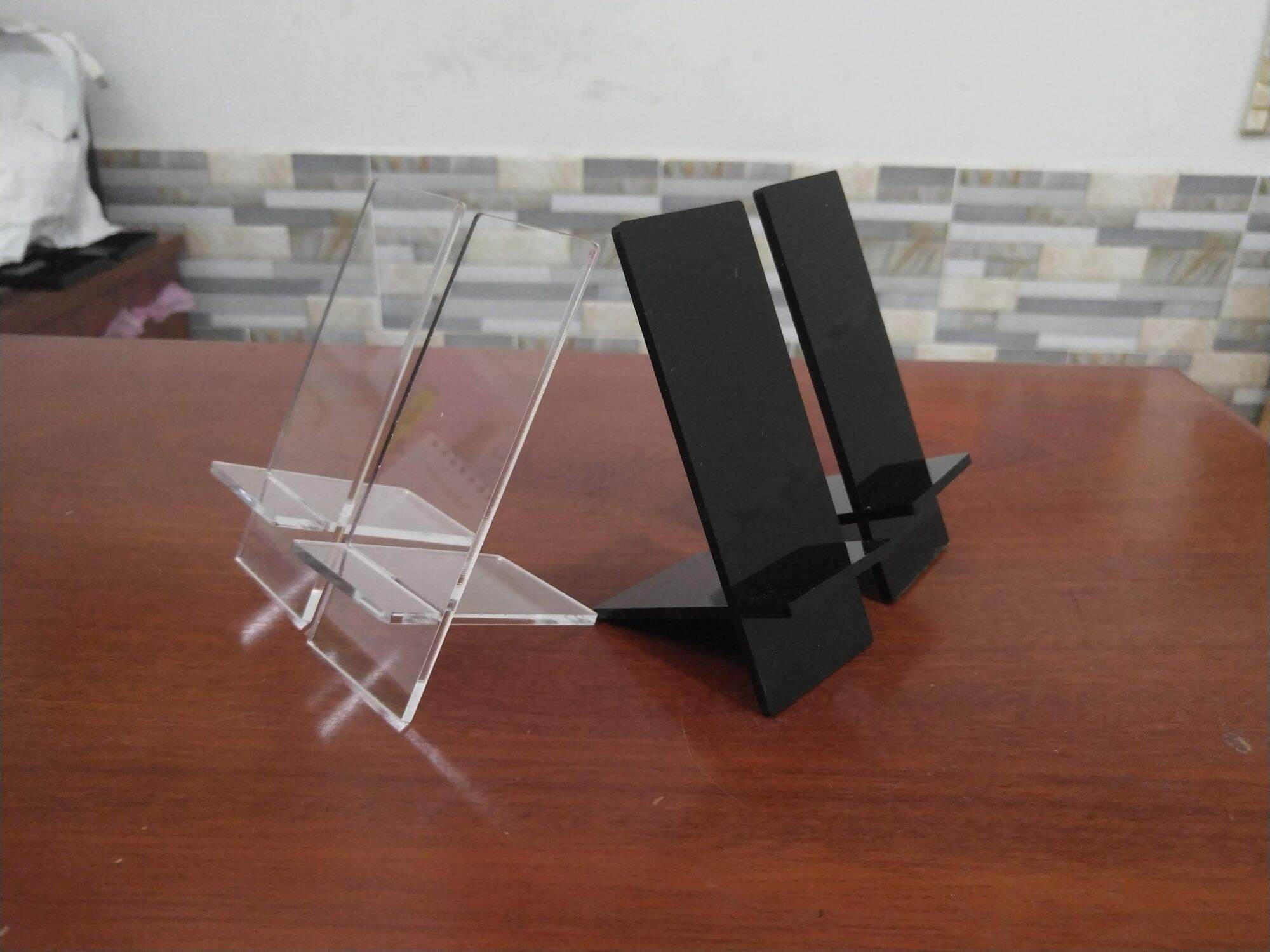 Kệ trưng bày điện thoại mica