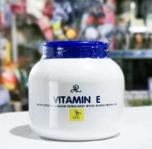 Kem dưỡng ẩm Aron Vitamin E Thái Lan