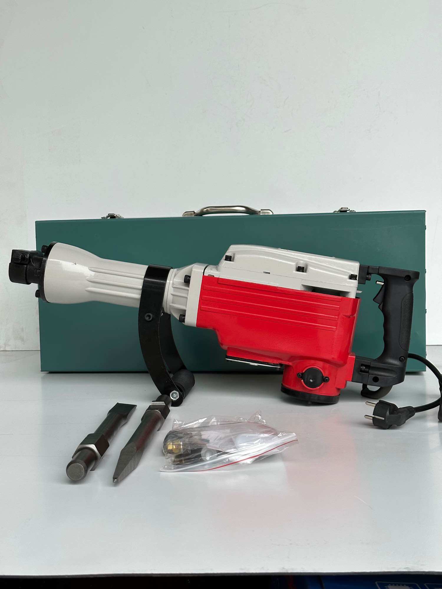 máy đục phá bê tông đỏ đen 65a máy chuyên phá đường