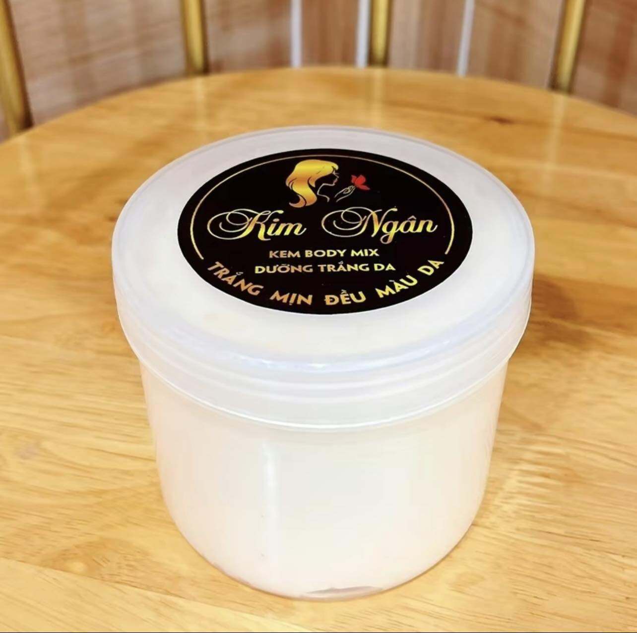 Kem body dưỡng da cấp ẩm kn