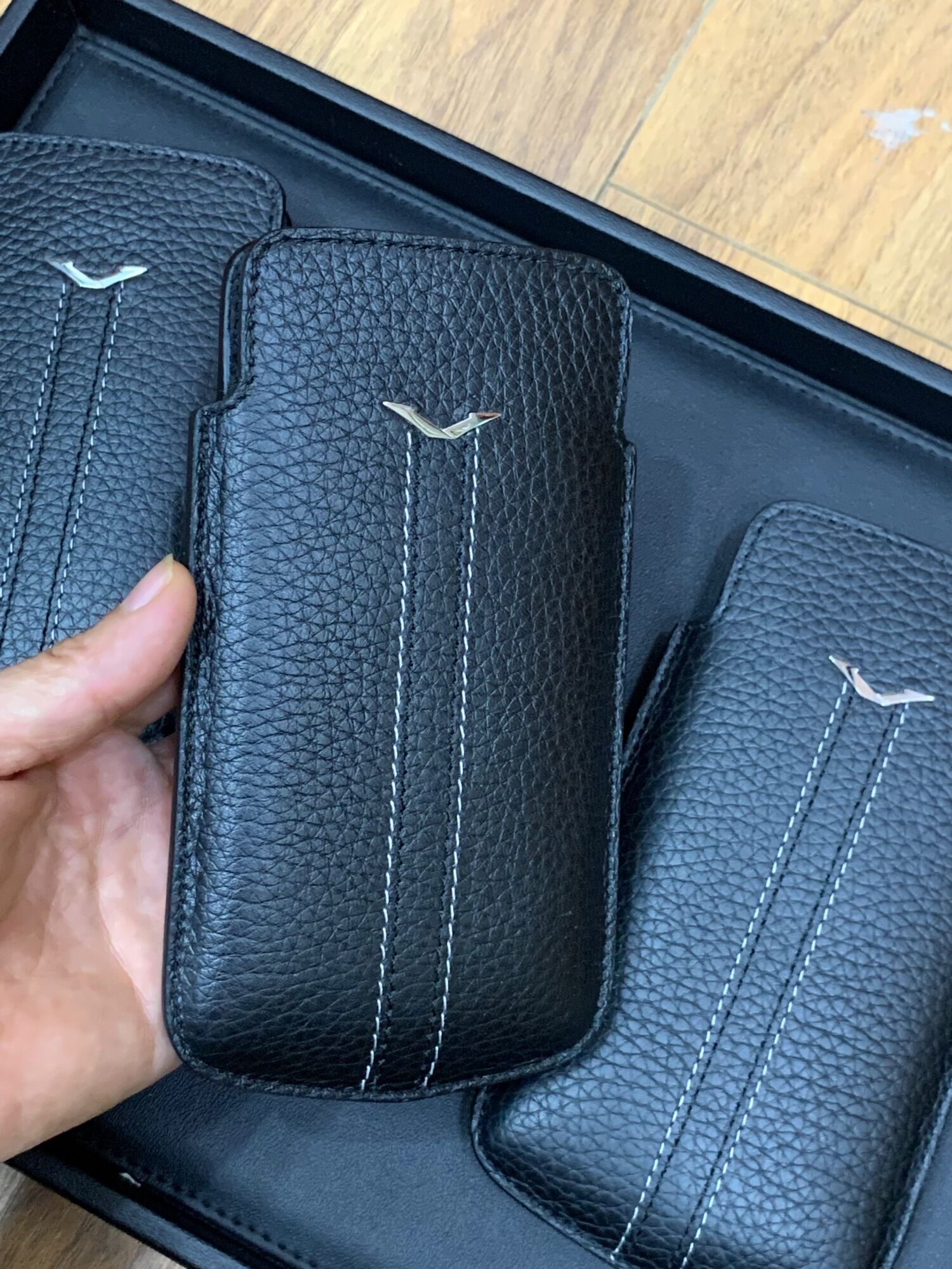 Bao da điện thoại vertu Aster P