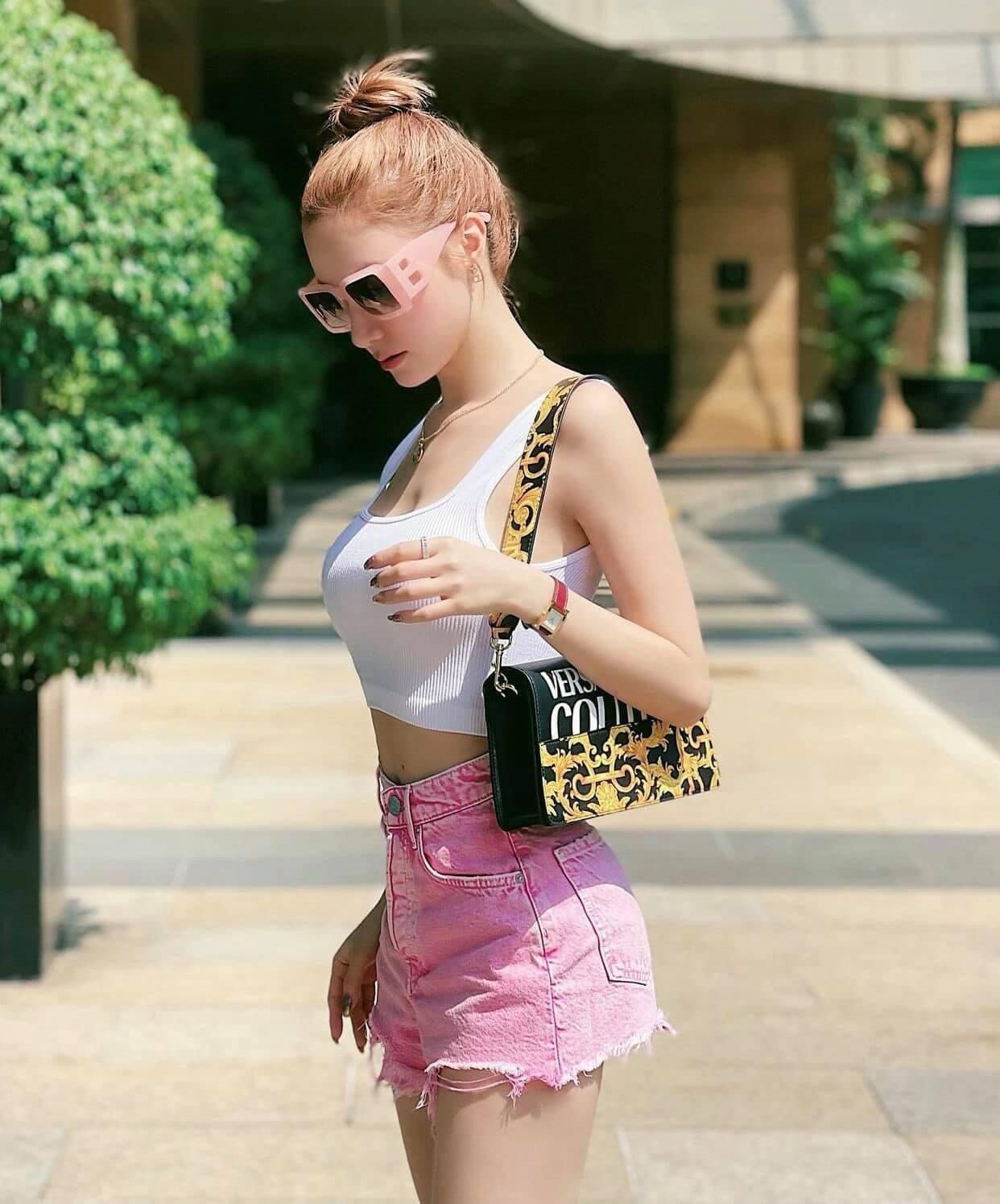 BURBERRY HỒNG NGỌC SIÊU XINH