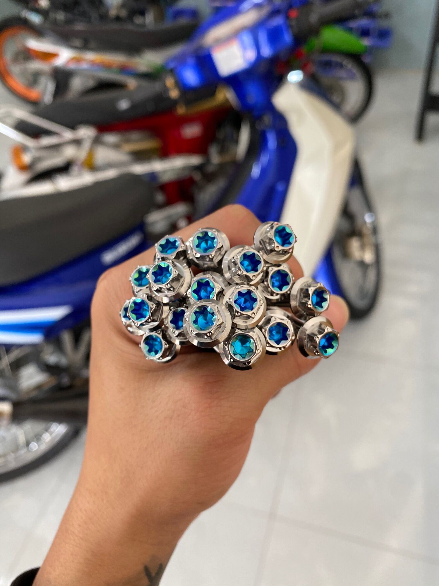 Lốc máy ex150 đâu salaya