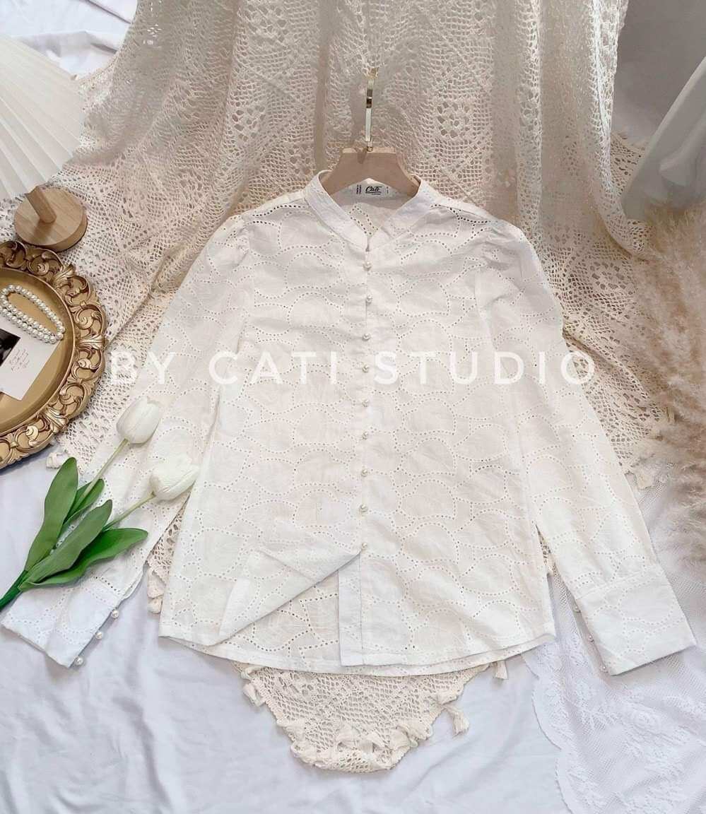 Áo kiểu nữ vnxk fo áo cổ trụ cotton thô đục lỗ đẹp lắm 290k
